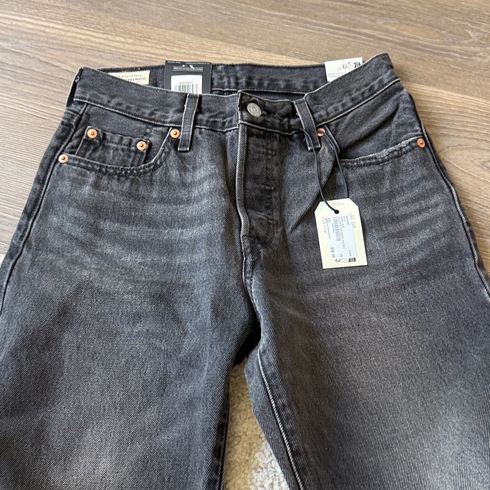 NWT LEVI’S 501 '90s Jeans Stitch School - Picture 7 of 12